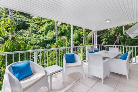 By The Sea Port Douglas - Sunshine Coast Guide 7