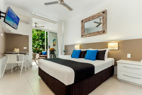 By The Sea Port Douglas - Sunshine Coast Guide 11