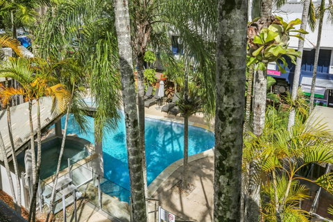 Paradise On The Beach Resort - Sunshine Coast Guide 7