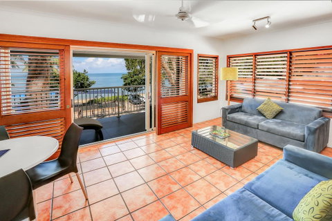 Paradise On The Beach Resort - Sunshine Coast Guide 12