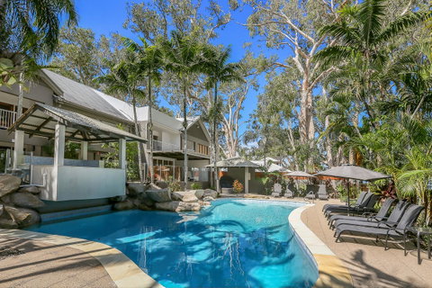 Paradise On The Beach Resort - Sunshine Coast Guide 2
