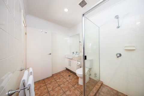 Paradise On The Beach Resort - Sunshine Coast Guide 18