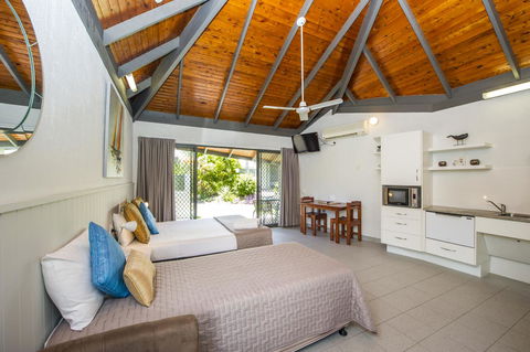 Island Leisure Resort - Sunshine Coast Guide 15