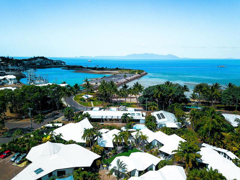 Island Leisure Resort - Sunshine Coast Guide 10