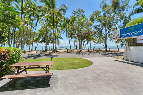 Agincourt Beachfront Apartments - Sunshine Coast Guide 5