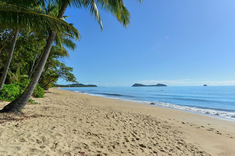 Agincourt Beachfront Apartments - Sunshine Coast Guide 22