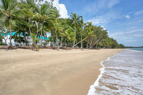 Agincourt Beachfront Apartments - Sunshine Coast Guide 9