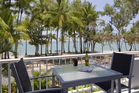 Agincourt Beachfront Apartments - Sunshine Coast Guide 17