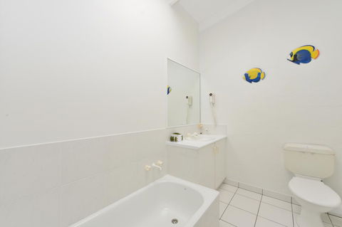 Seascape Holidays At Beachfront Terraces - Sunshine Coast Guide 8