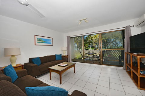 Seascape Holidays At Beachfront Terraces - Sunshine Coast Guide 4