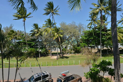 Seascape Holidays At Beachfront Terraces - Sunshine Coast Guide 27