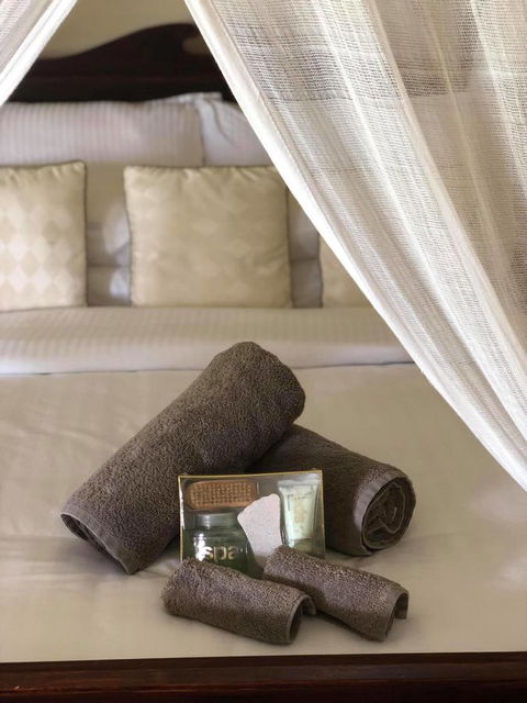 The Bearded Dragon Boutique Hotel - Sunshine Coast Guide 4