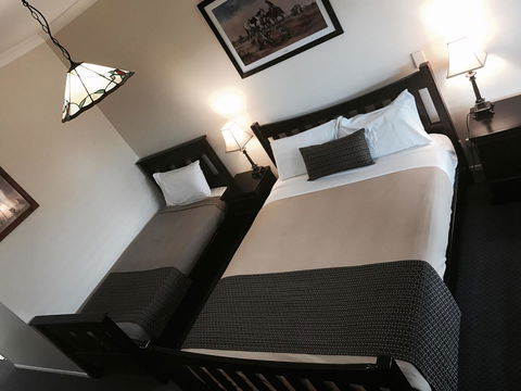 The Bearded Dragon Boutique Hotel - Sunshine Coast Guide 3