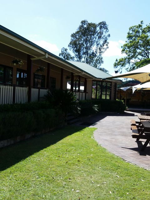 The Bearded Dragon Boutique Hotel - Sunshine Coast Guide 41