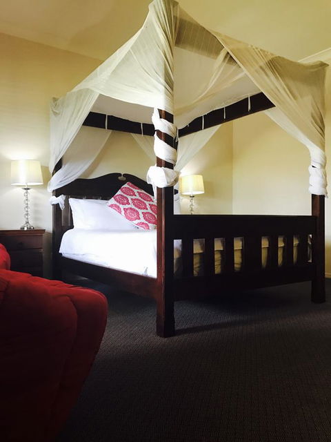 The Bearded Dragon Boutique Hotel - Sunshine Coast Guide 36