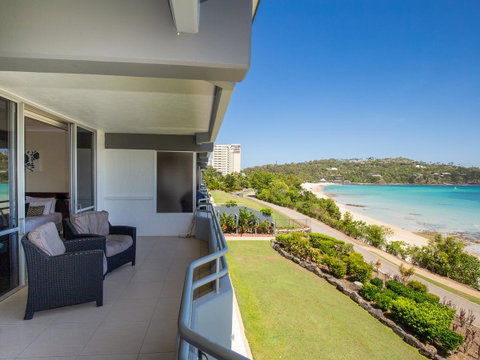 Beach Lodges - Sunshine Coast Guide 5
