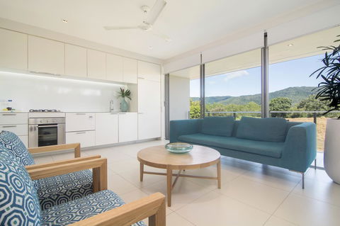 Pool Resort Port Douglas - Sunshine Coast Guide 13