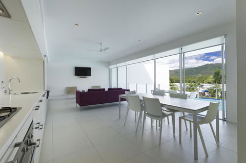 Pool Resort Port Douglas - Sunshine Coast Guide 20