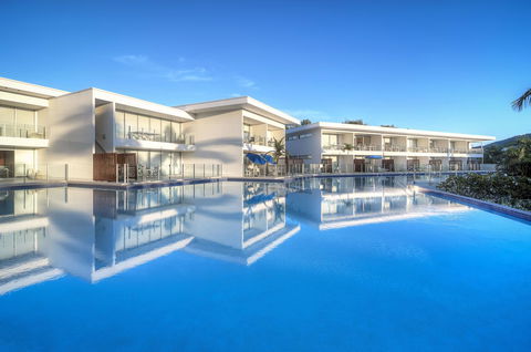 Pool Resort Port Douglas - Sunshine Coast Guide 2