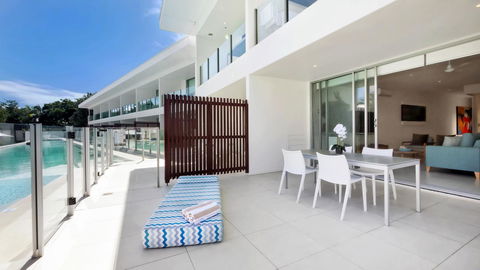 Pool Resort Port Douglas - Sunshine Coast Guide 10