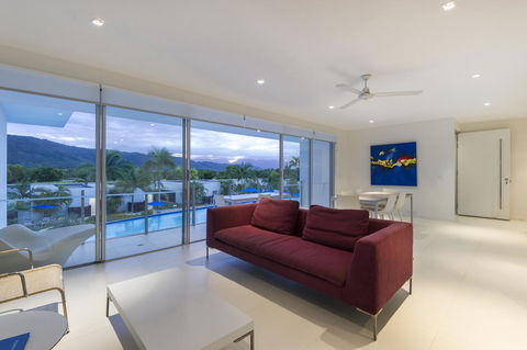 Pool Resort Port Douglas - Sunshine Coast Guide 17