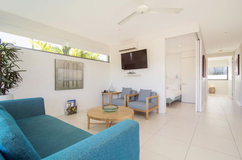 Pool Resort Port Douglas - Sunshine Coast Guide 12