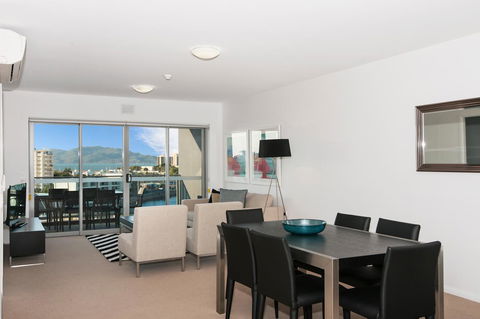 Allure Hotel & Apartments - Sunshine Coast Guide 40