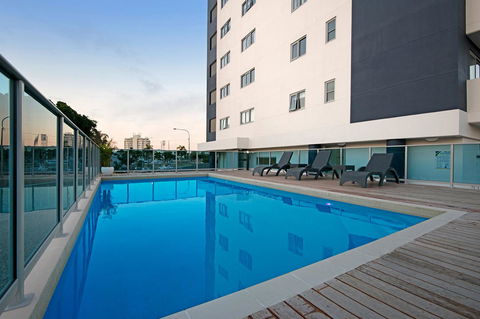 Allure Hotel & Apartments - Sunshine Coast Guide 2