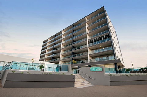 Allure Hotel & Apartments - Sunshine Coast Guide 0