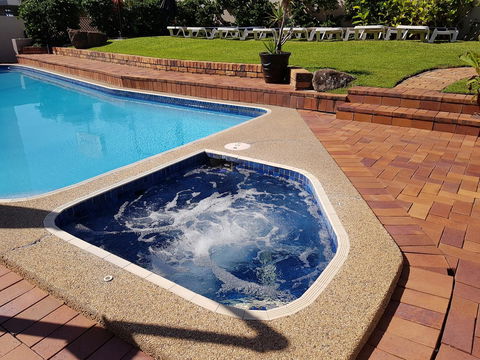 Surfers Chalet - Sunshine Coast Guide 26