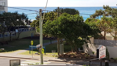 Surfers Chalet - Sunshine Coast Guide 20