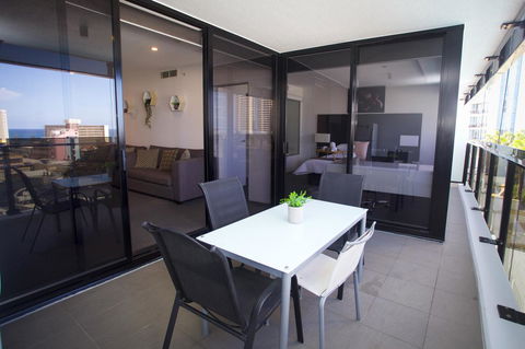 Circle Luxury Holidays - Sunshine Coast Guide 3