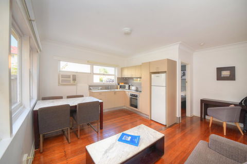 Backpackers In Paradise 18-35 Hostel - Sunshine Coast Guide 11