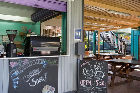 Backpackers In Paradise 18-35 Hostel - Sunshine Coast Guide 23