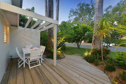 [ ANDY'S BEACH HOUSE ] - Sunshine Coast Guide 14