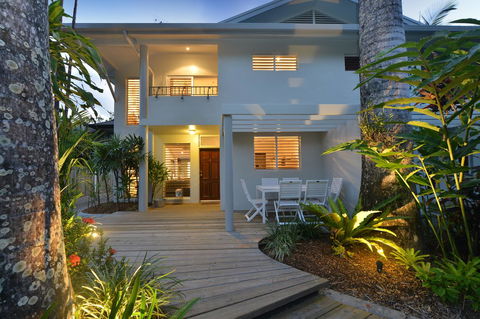 [ ANDY'S BEACH HOUSE ] - Sunshine Coast Guide 6