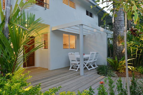 [ ANDY'S BEACH HOUSE ] - Sunshine Coast Guide 8
