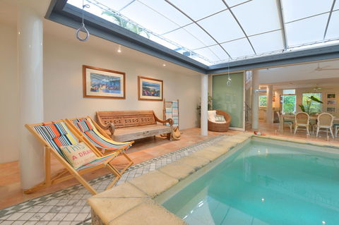 [ ANDY'S BEACH HOUSE ] - Sunshine Coast Guide 23