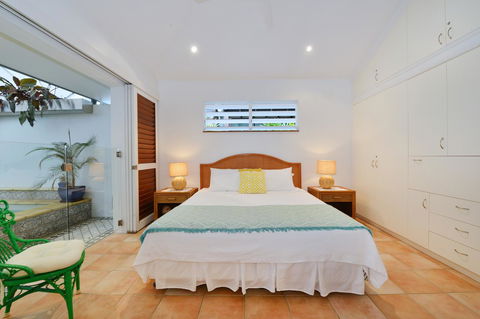 [ ANDY'S BEACH HOUSE ] - Sunshine Coast Guide 26