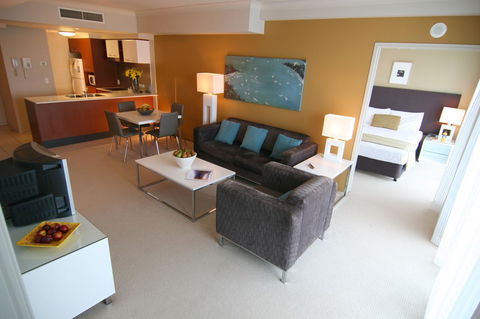 Mantra Towers Of Chevron - Sunshine Coast Guide 16