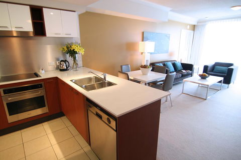 Mantra Towers Of Chevron - Sunshine Coast Guide 13