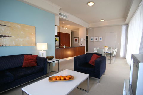 Mantra Towers Of Chevron - Sunshine Coast Guide 17