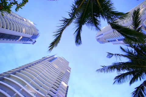 Mantra Towers Of Chevron - Sunshine Coast Guide 4