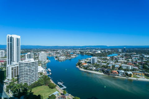 Mantra Towers Of Chevron - Sunshine Coast Guide 12