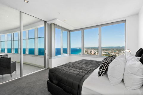 Q1 Resort & Spa - Official - Sunshine Coast Guide 35