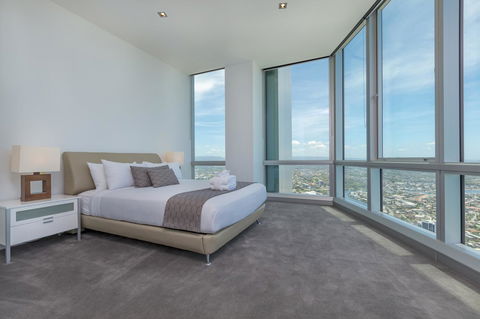 Q1 Resort & Spa - Official - Sunshine Coast Guide 42