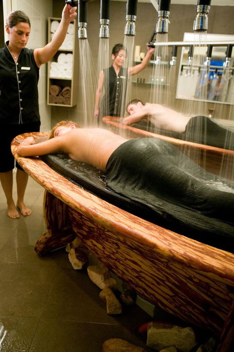 Q1 Resort & Spa - Official - Sunshine Coast Guide 18