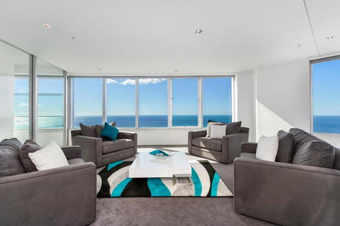 Q1 Resort & Spa - Official - Sunshine Coast Guide 14