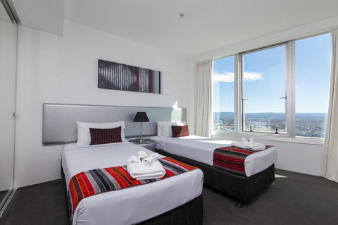 Q1 Resort & Spa - Official - Sunshine Coast Guide 26