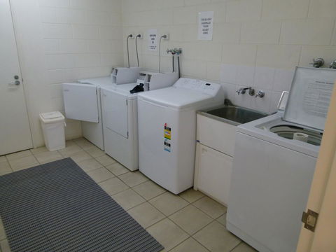 Madison Ocean Breeze Apartments - Sunshine Coast Guide 36